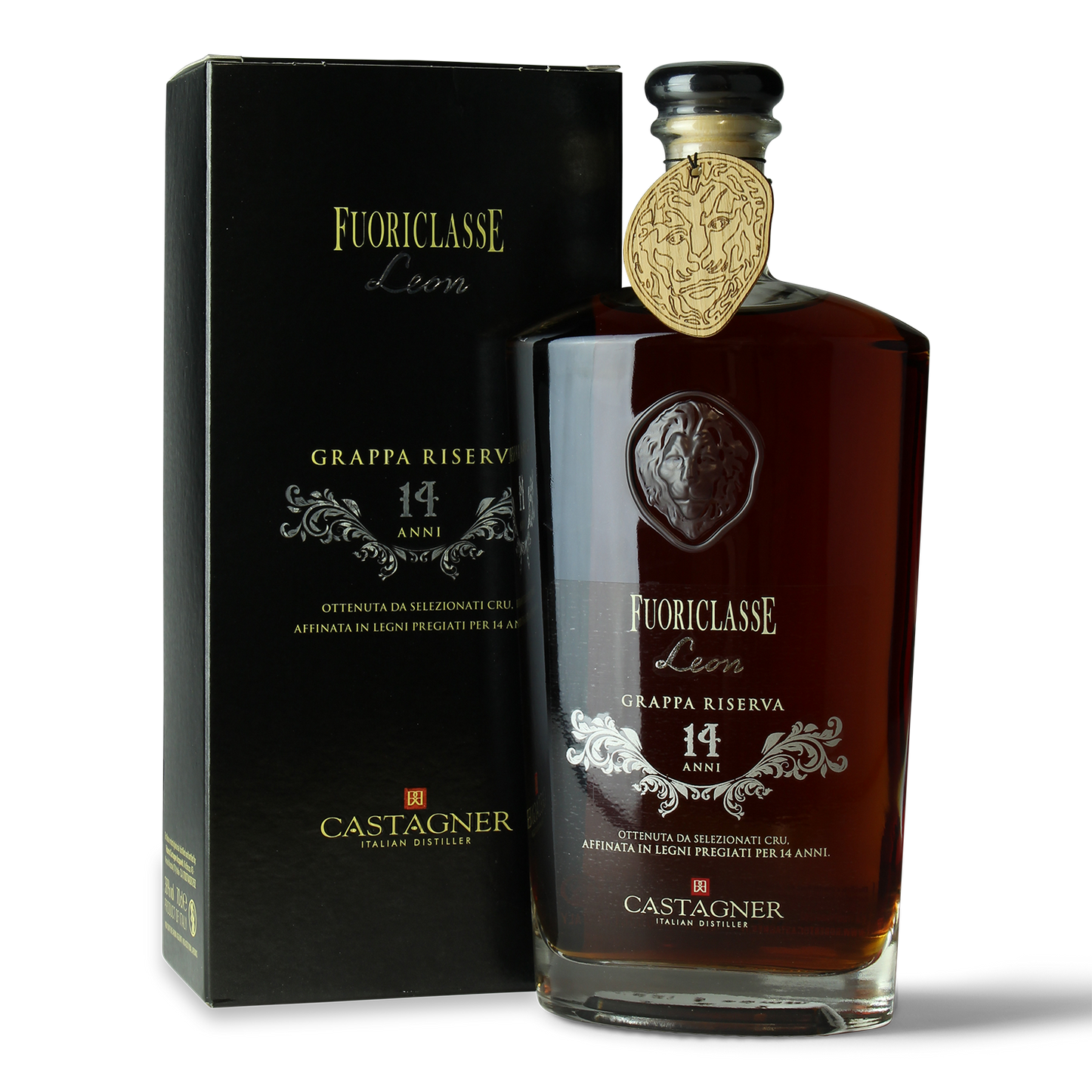 Flasche Grappa mit Verpackung.