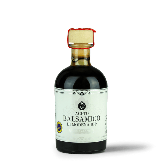 Balsamico-Essigflasche mit Korken.