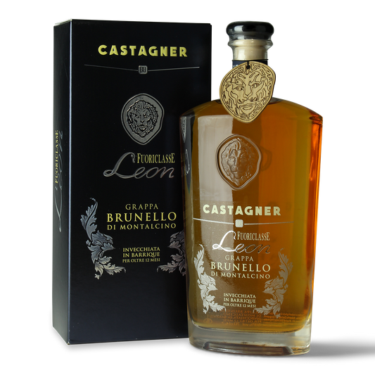 Grappa-Flasche mit Verpackung.