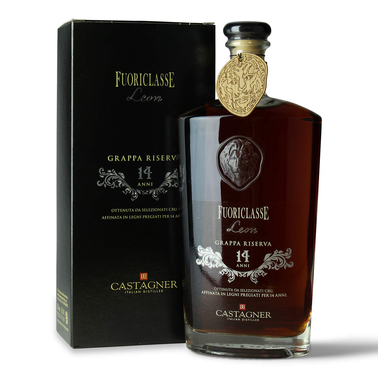 Flasche Grappa mit Verpackung.