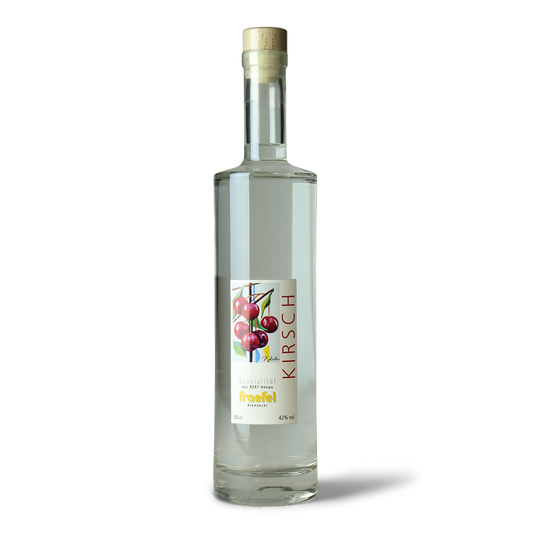 Flasche Kirschwasser mit Etikett