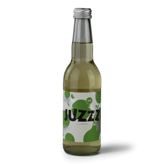 Grüne Flasche mit Juzzz-Label.