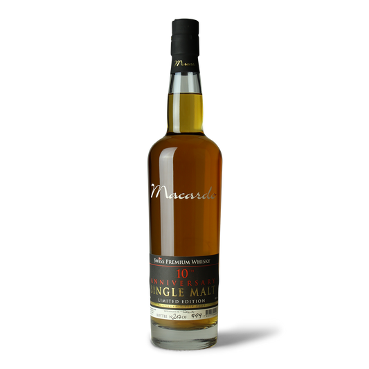 Flasche Macardo Single Malt Whisky