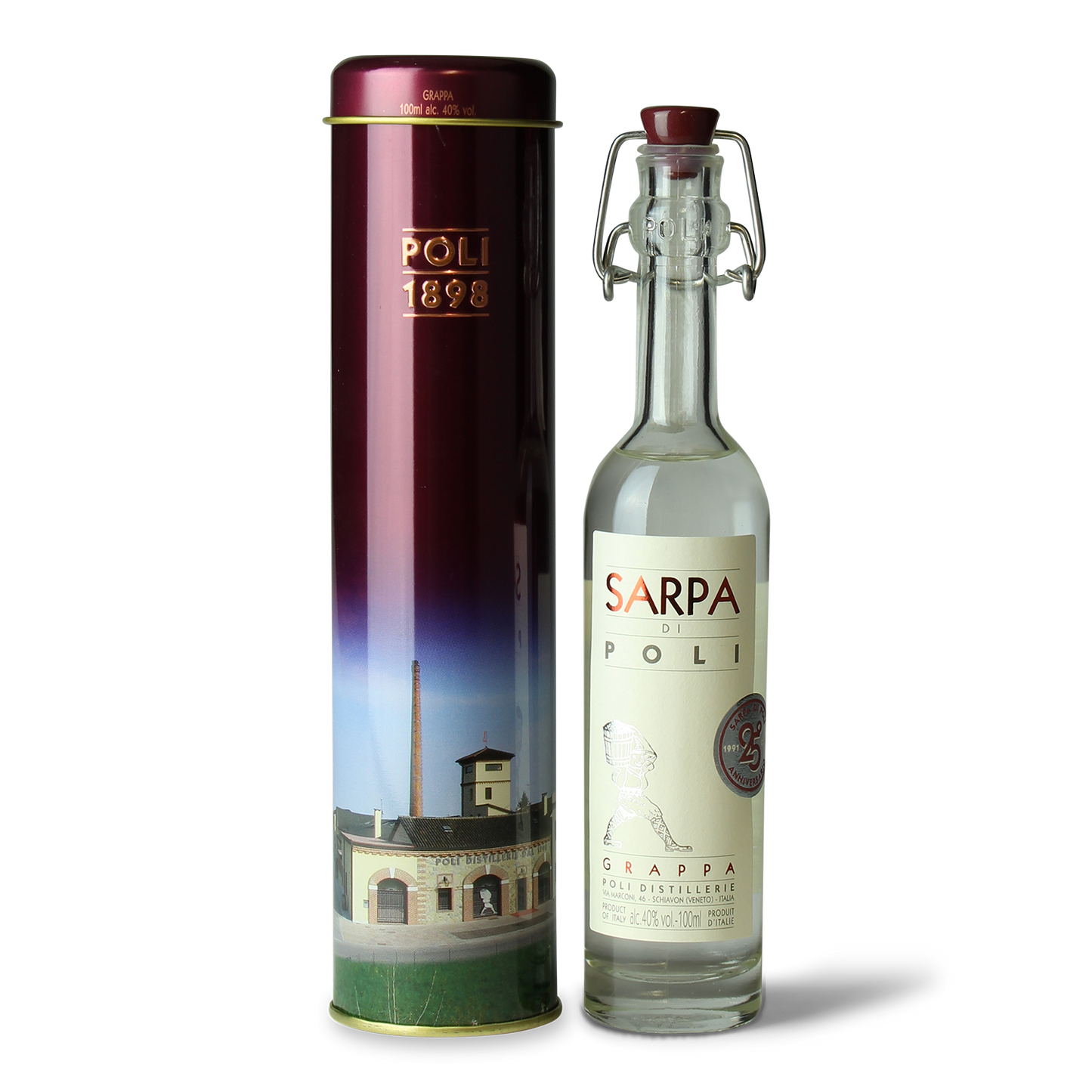 Grappa-Flasche und Geschenkdose.