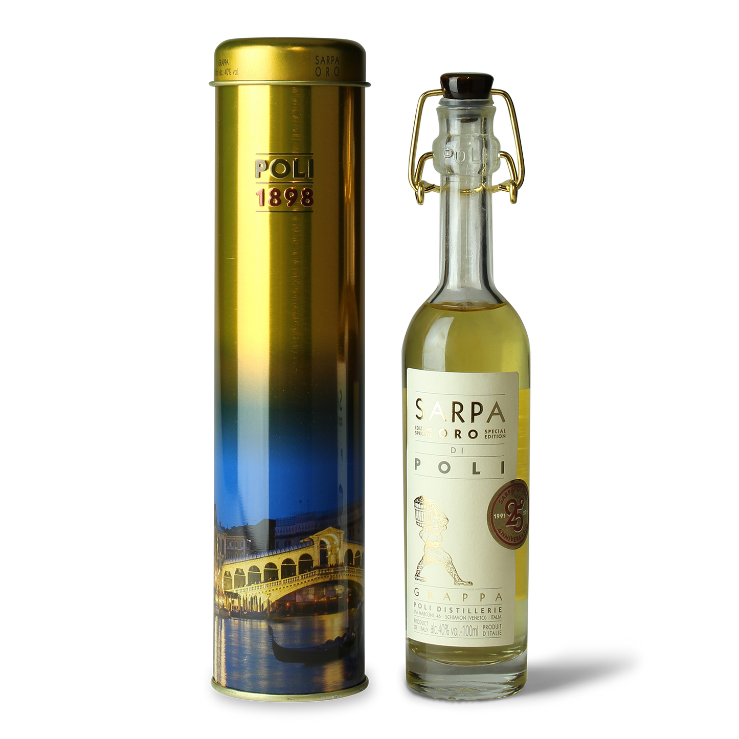 Grappa-Flasche und Geschenkdose.