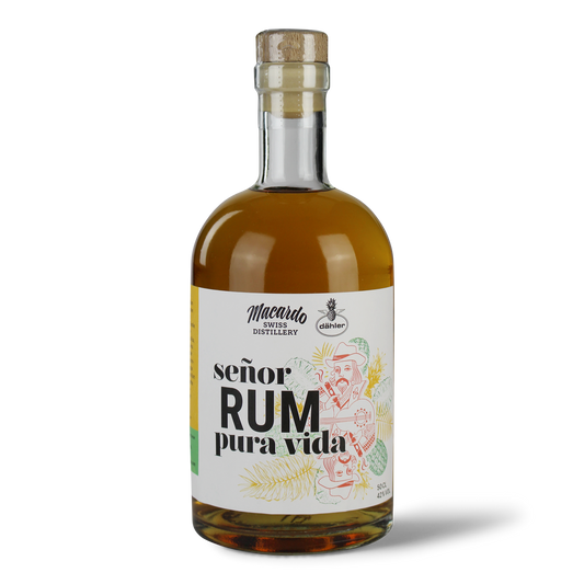 Flasche Señor Rum Pura Vida.