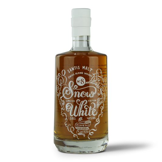 Flasche Snow White Whisky.